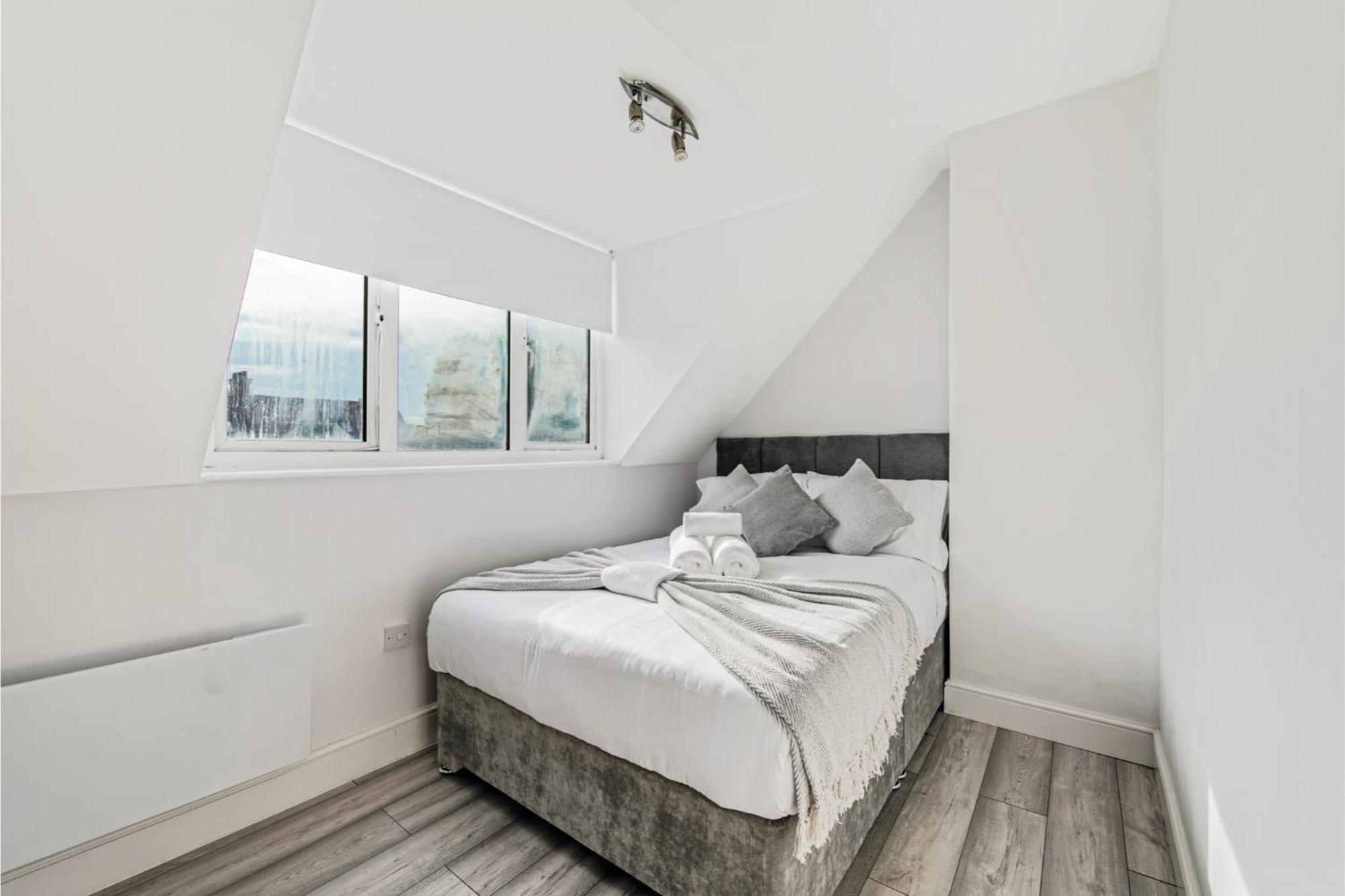 Sweet And Lovely 2Br With Free Parking Londra Dış mekan fotoğraf