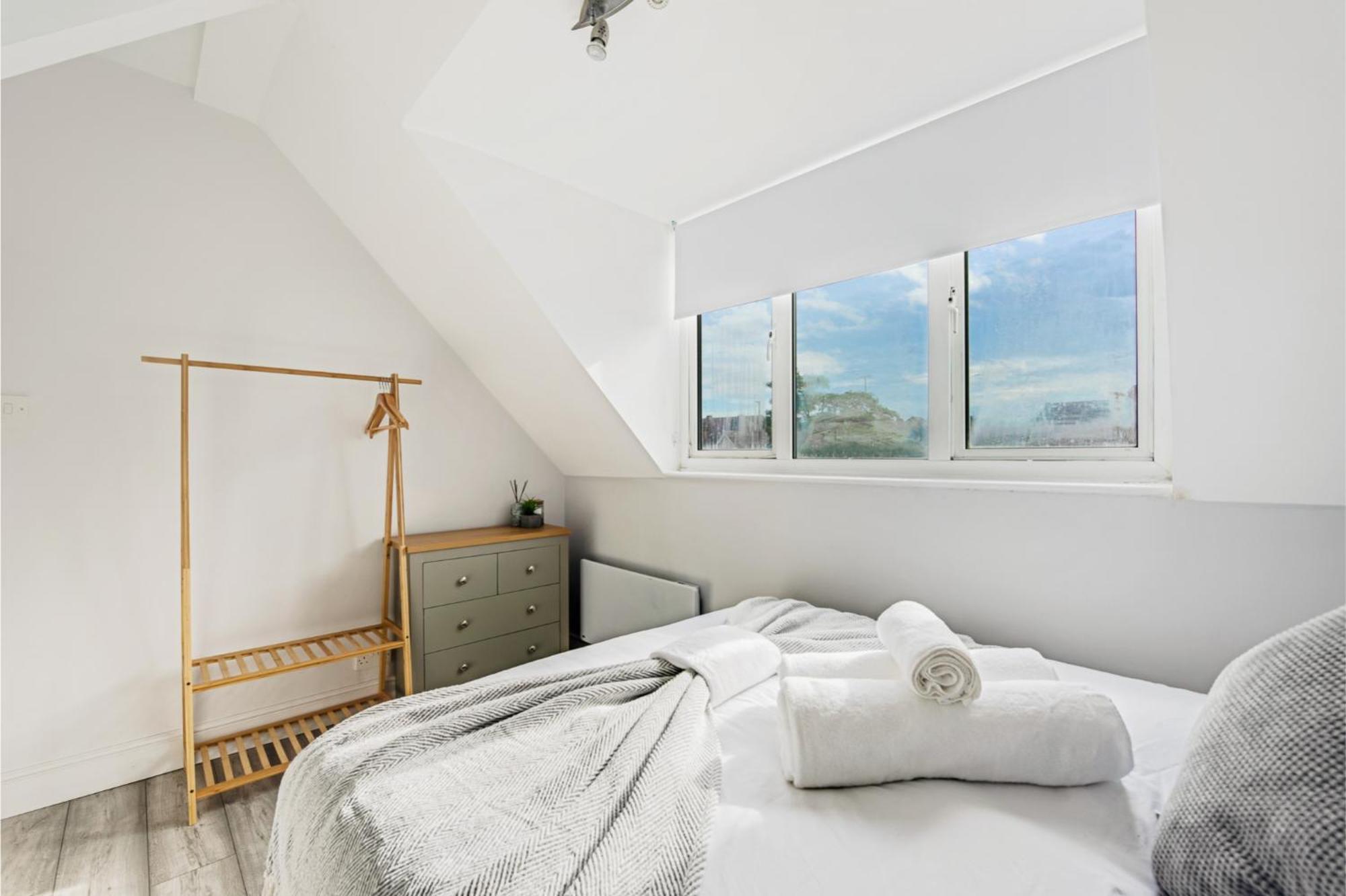Sweet And Lovely 2Br With Free Parking Londra Dış mekan fotoğraf
